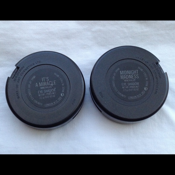 MAC Mineralize eyeshadows - Picture 2 of 2